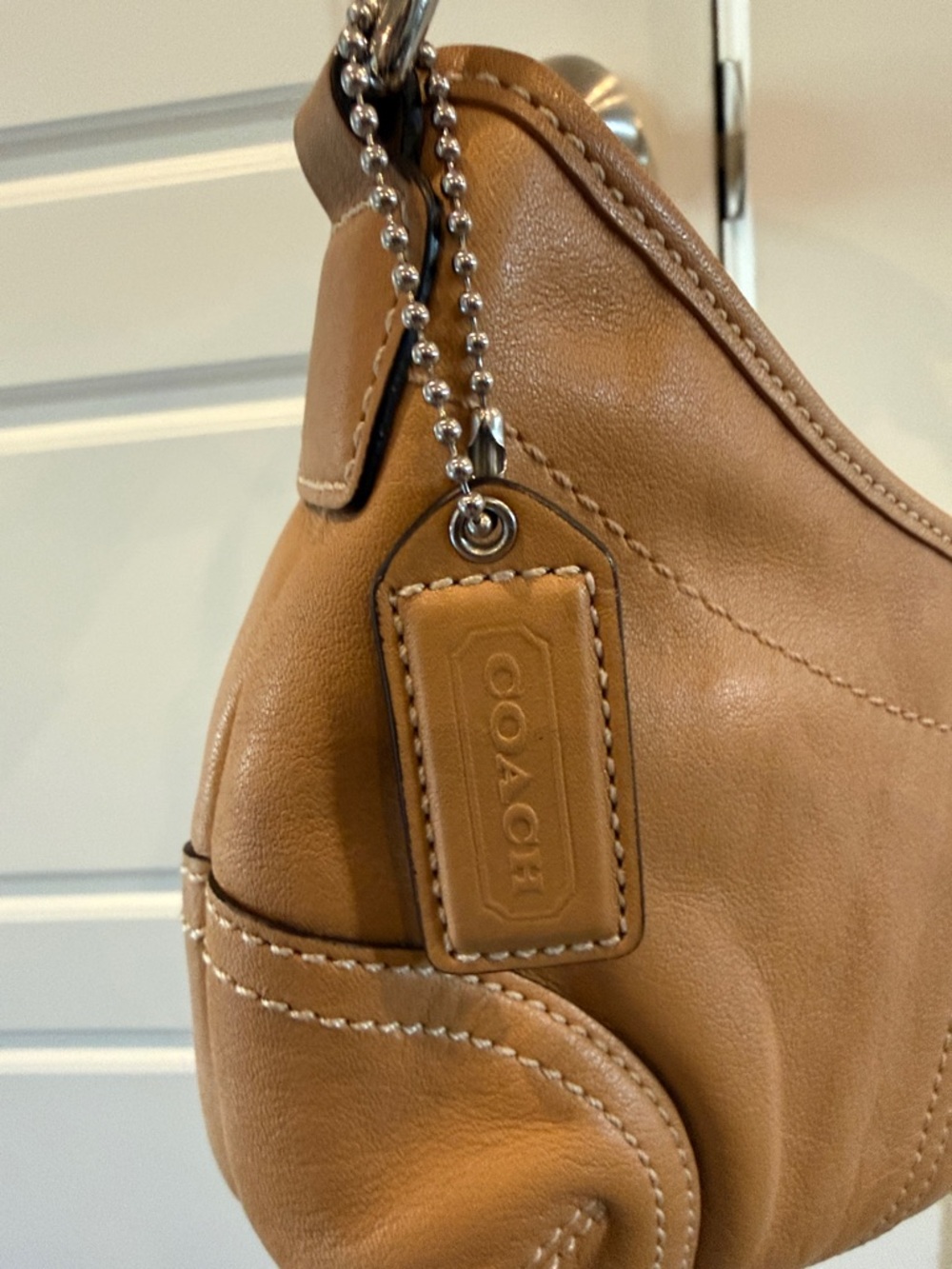 Vintage Coach Tan Leather small handbag - Picture 3 of 8